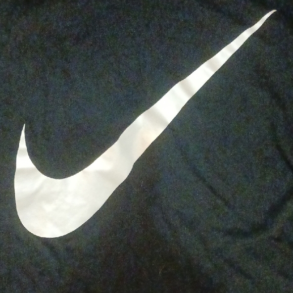 Nike Black and White Performance Tank Top - Picture 3 of 5